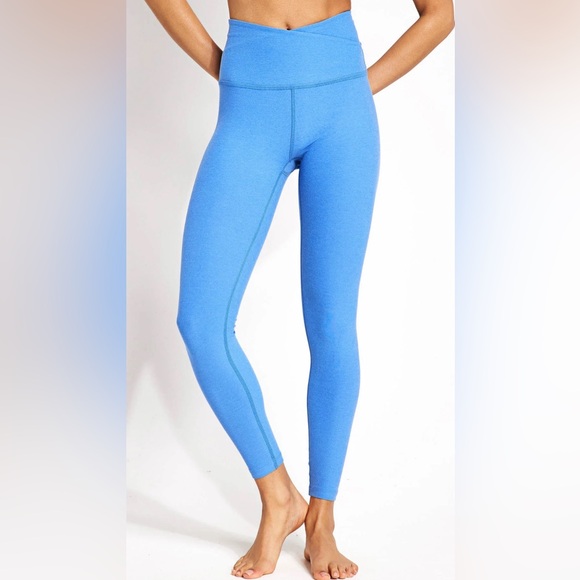 Beyond yoga at your leisure high waisted midi legging sky blue heather - Picture 2 of 3